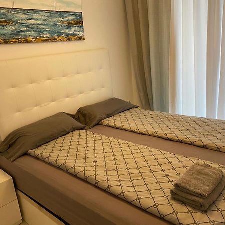Apartment Deluxe Clara Sea Senses Torrevieja Exteriér fotografie